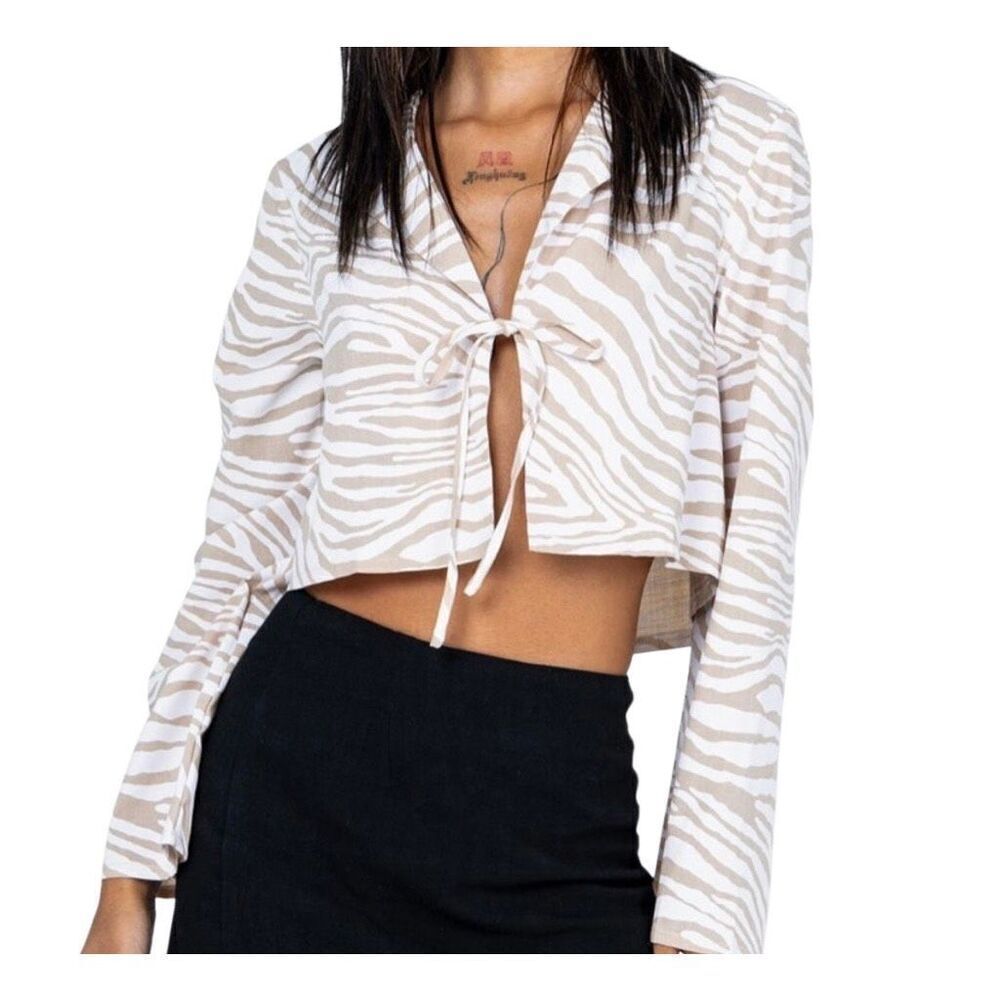 Princess Polly Cropped Linen Long Sleeve Top Medium / 6